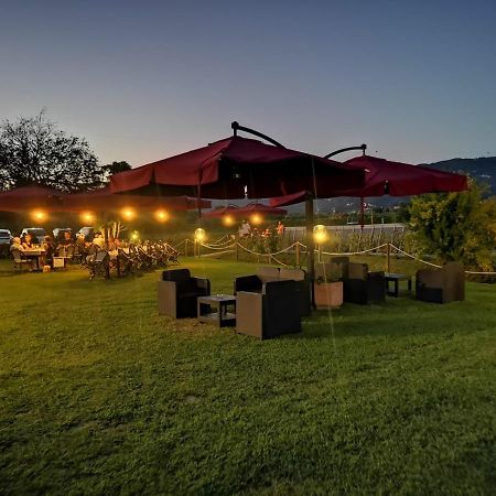 Agriturismo Calendiluna Luni Eksteriør bilde