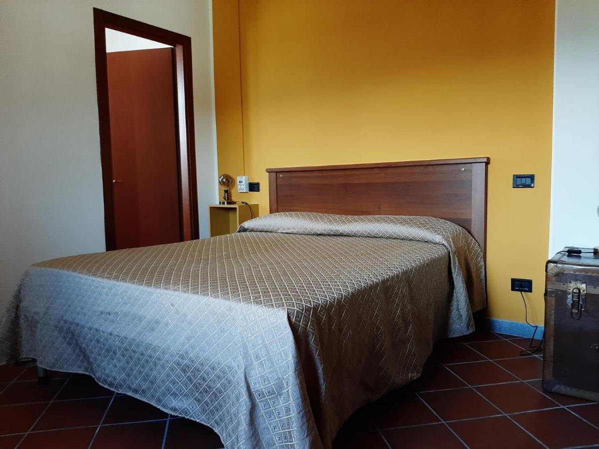 Agriturismo Calendiluna Luni Eksteriør bilde