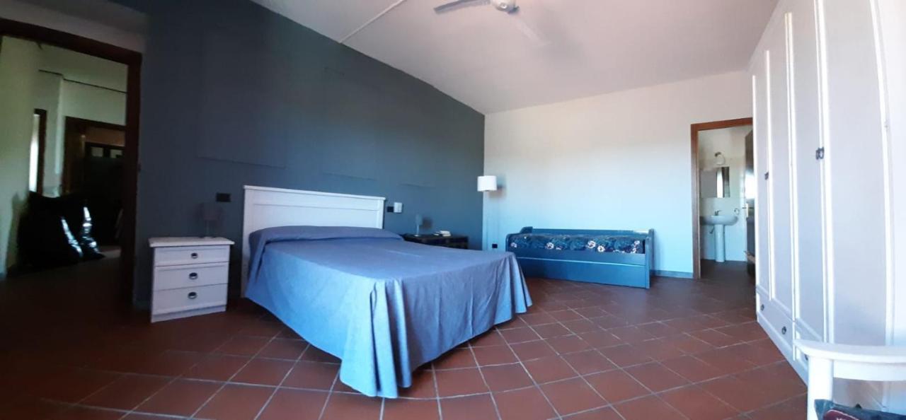 Agriturismo Calendiluna Luni Eksteriør bilde